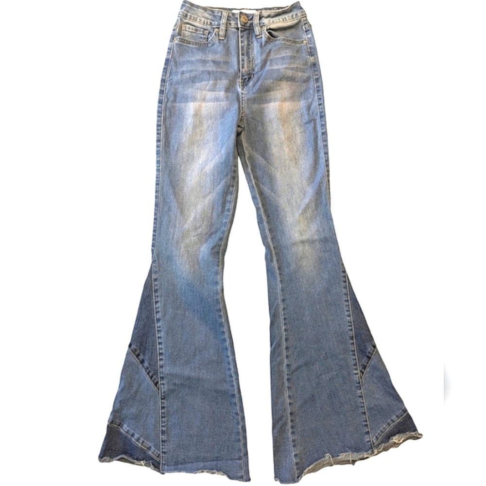 YMI patch flared jeans size 3 - Picture 2 of 9